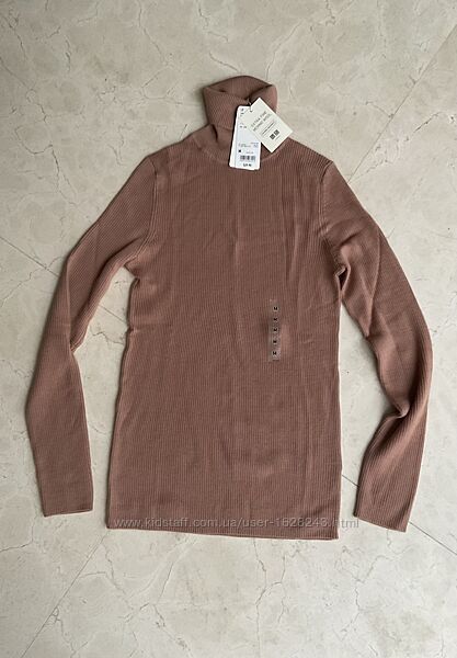 Вовняний светрик водолазка Uniqlo, p. M, новий