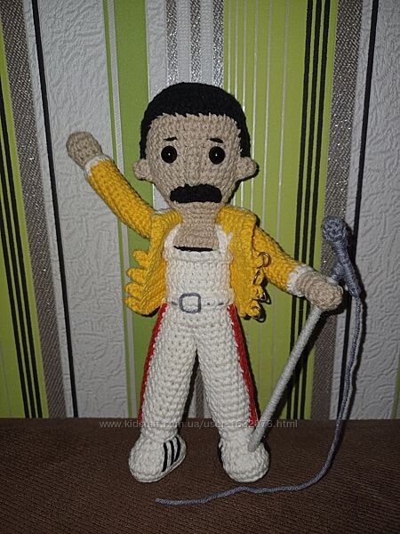 Амігурумі Фредді Мерк&acuteюрі