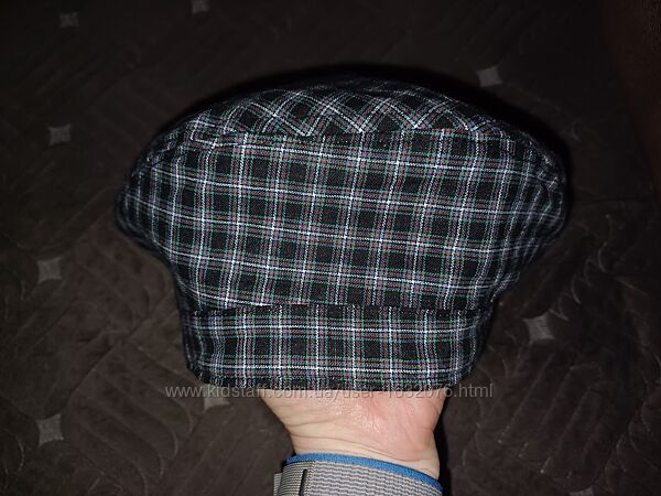 Берет в клітинку