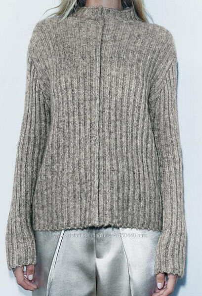 Zara Размер М свитер с добавлением шерсти Очень теплый и мягкий свитер в р