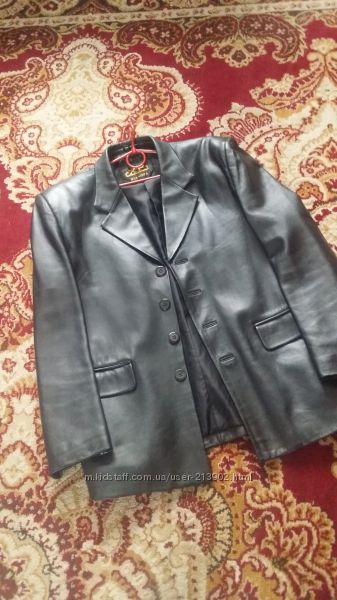 Новая кожаная куртка мужская. Кожаный пиджак