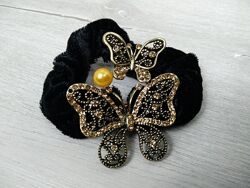 Шикарна гумка для волосся метелик