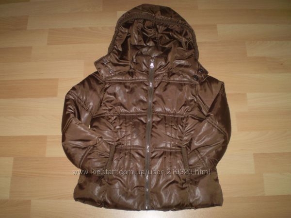 Стильная курточка для девочек фирмы ZARA Испания. Можна на теплую зиму