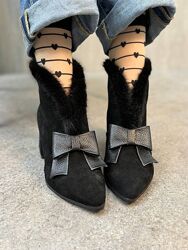 #4: з бантиком і без