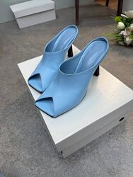 Босоножки, сабо, шлепки каблук - кожаная обувь от производителя