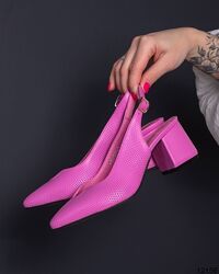 Стильные кожаные босоножки, шлёпки на каблуке