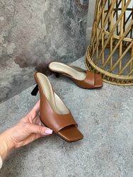 Стильні босоніжки з натуральної шкіри 