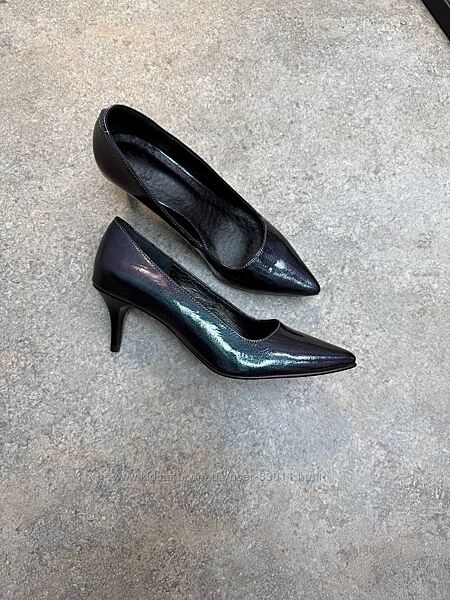 Шикарні туфлі з натуральної шкіри