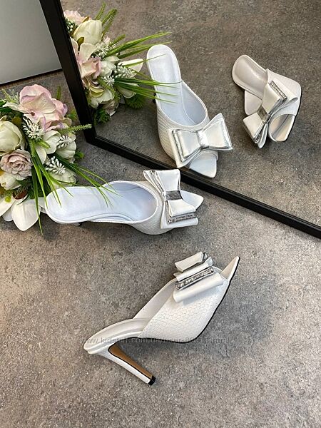 Шикарні босоніжки з натуральної шкіри