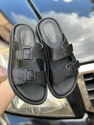 Стильні чоловічі шкіряні шльопки