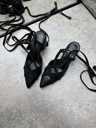 Дуже стильні босоніжки з натуральної шкіри