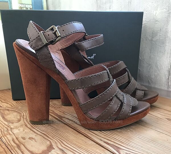 Стильні Босоніжки 8,5 розмір. Шкіра