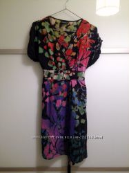 Шелковое платье с цветочным принтом Warehouse р. 10 uk