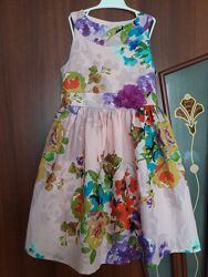 Нарядное пишное платье в цветочный принт на 5-6 лет TU