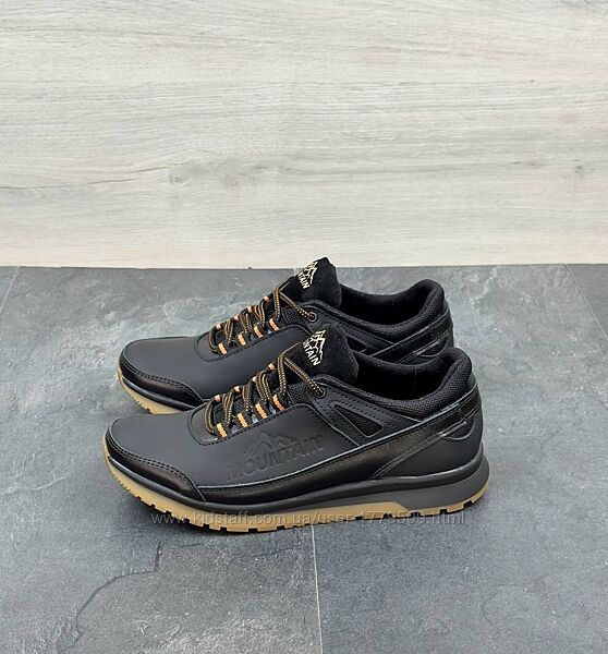 Чоловічі шкіряні кросівки М25 чорний