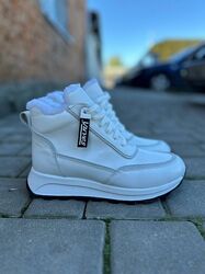 Жіночі кросівки шкіряні зимові білі Yuves Одра