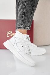 Жіночі кросівки шкіряні зимові білі Emirro 286 хутро Сільва