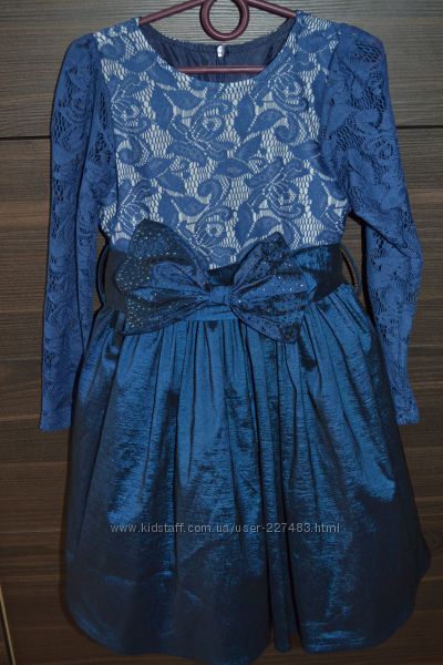 Шикарное нарядное платье на 5-6 лет