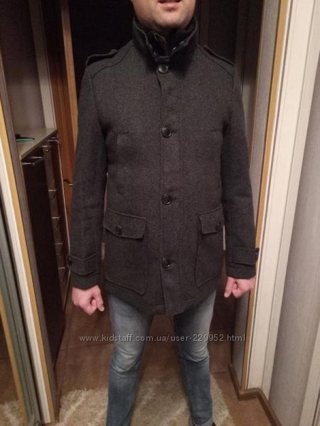 Стильное мужское пальто размер м 