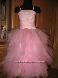 прокат рожевого плаття на випускний в садік
