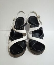 Босоножки кожа