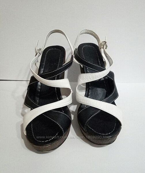 Босоножки кожа