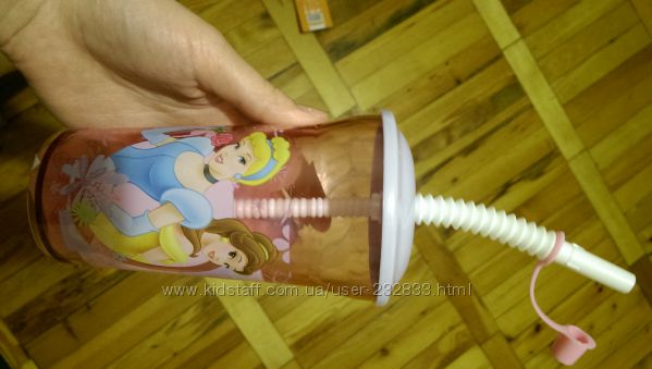 Детская пластиковая посуда Disney.
