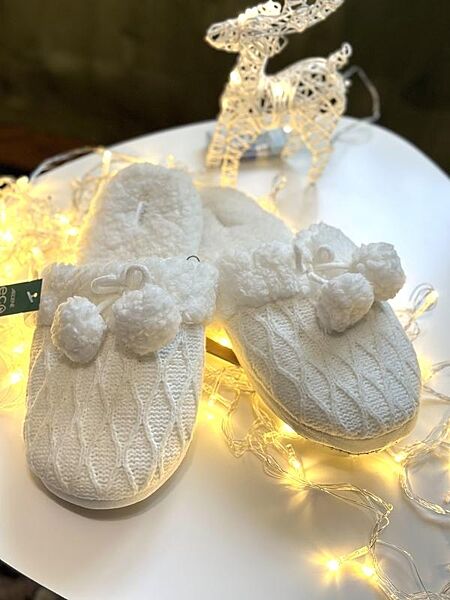 Хатні капці в&acuteязані з ефектом пам&acuteяті для жінки Ardene Memory foam OB-FW31015-07 білий