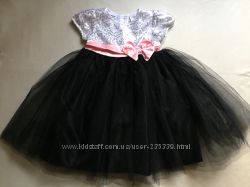 Шикарное платье для девочки на 4-6 лет