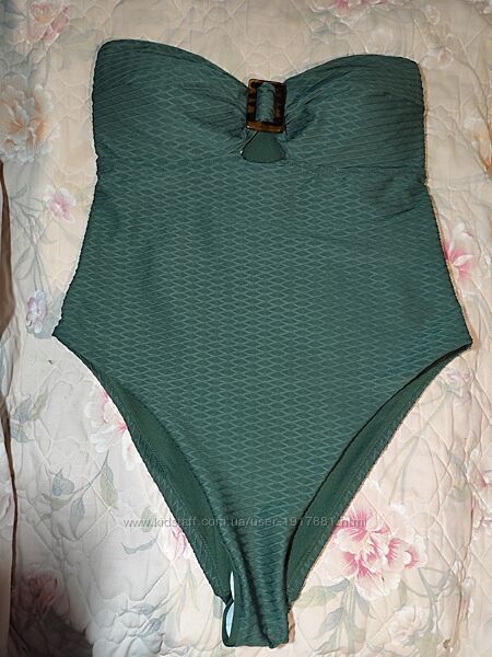 Шикарний стильний суцільний купальник в басейн пляж тренування