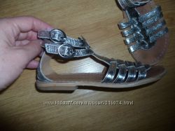 Фирменные босоножки для модницы