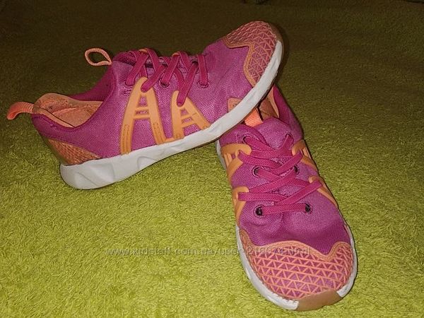 Фирменние кроссовки Кларкс