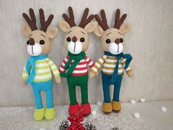 Олень вязаний, мяка іграшка
