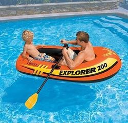 Двухместная надувная лодка  Intex 58331 , пластиковые весла , ручной насос 
