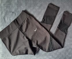 Спортивні легінси Nike
