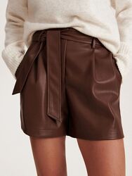 Нові шорти Reserved