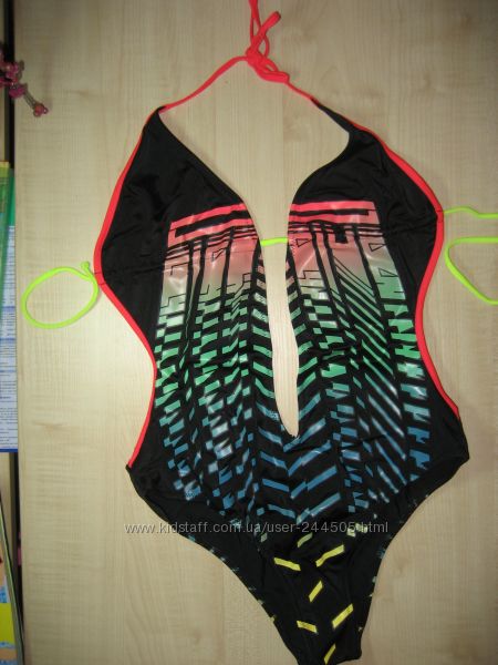 Продам купальник 55DSL Англия р М