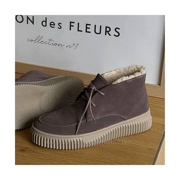 Черевики на овчині  із натуральної шкіри і замші в наявності. 