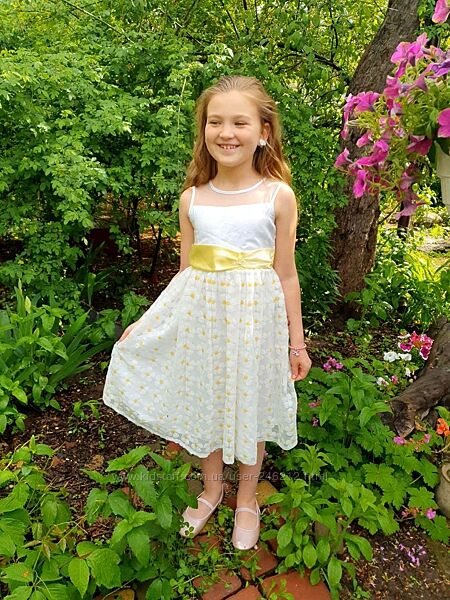 Нарядное английское платье Dress to impress в ромашечку  на  7-8 лет стиляг