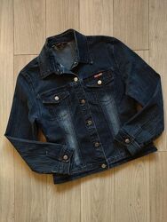 Жіноча джинсова куртка піджак