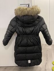Продам фирменное пальто Reima на девочку 122 см
