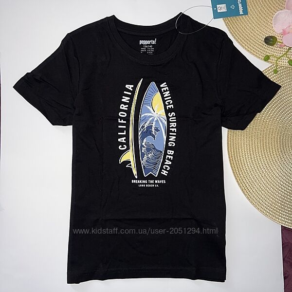 Футболка чорного кольору з принтом 100 котон Розмір 134/140