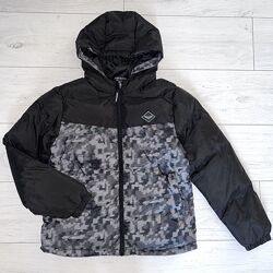 Тепла куртка холодна осінь/ тепла зима для хлопчика. Розмір    146/152  