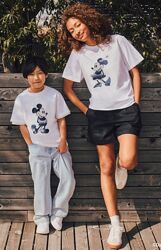 Футболка UNIQLO в розмірі S