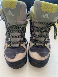 Ботинки Адидас стелька до загиба 24.5, вся 25