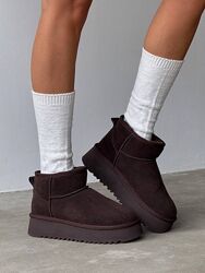 Замшеві уггі 