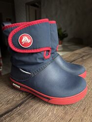 Демісезонні чобітки з непромокаючою колошею Crocs р. С11 наш 27-28