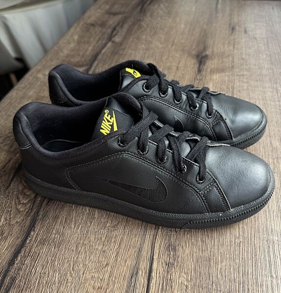 Кросівки Nike оригінал р. 38