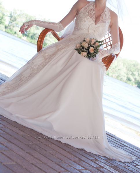Кружевное свадебное платье в греческом стиле