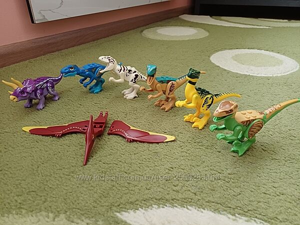 Фігурки Lego динозаври